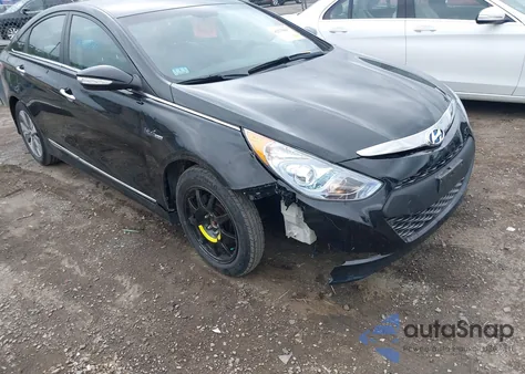 2015 Hyundai Sonata Hybrid Limited z USA, uszkodzony, nr VIN KMHEC4A47FA130944